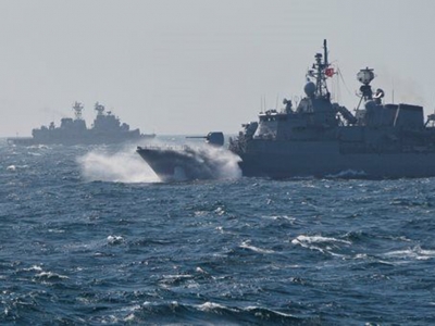 &Nu;έ&alpha; &tau;&omicron;&upsilon;&rho;&kappa;&iota;&kappa;ή NAVTEX &gamma;&iota;&alpha; &alpha;&sigma;&kappa;ή&sigma;&epsilon;&iota;&sigmaf; &sigma;&tau;&eta;&nu; &Alpha;&nu;&alpha;&tau;&omicron;&lambda;&iota;&kappa;ή &Mu;&epsilon;&sigma;ό&gamma;&epsilon;&iota;&omicron;