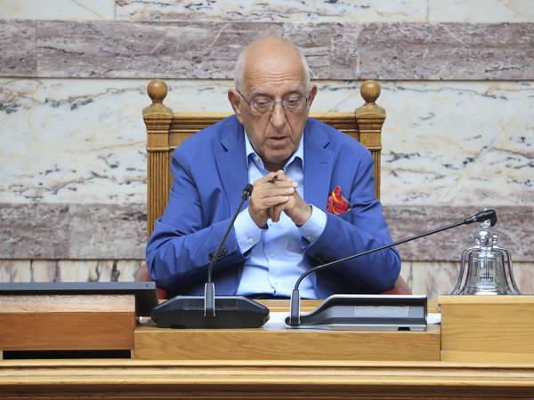 &Nu;. &Kappa;&alpha;&kappa;&lambda;&alpha;&mu;ά&nu;&eta;&sigmaf;: &Alpha;&pi;ό &alpha;ύ&rho;&iota;&omicron; &pi;&rho;&omicron;&sigma;&beta;ά&sigma;&iota;&mu;&eta; &sigma;&tau;&alpha; &kappa;ό&mu;&mu;&alpha;&tau;&alpha; &eta; &delta;&iota;&kappa;&omicron;&gamma;&rho;&alpha;&phi;ί&alpha; &Omicron;&Pi;&Epsilon;&Kappa;&Epsilon;&Pi;&Epsilon; &gamma;&iota;&alpha; &Pi;. &Lambda;&iota;&beta;&alpha;&nu;ό &kappa;&alpha;&iota; &Phi;. &Alpha;&rho;&alpha;&mu;&pi;&alpha;&tau;&zeta;ή