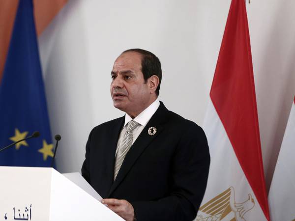 &Alpha;ί&gamma;&upsilon;&pi;&tau;&omicron;&sigmaf;: &Tau;&rho;ί&tau;&eta; &theta;&eta;&tau;&epsilon;ί&alpha; &gamma;&iota;&alpha; &Alpha;&lambda;-&Sigma;ί&sigma;&iota; - &Xi;&alpha;&nu;ά &pi;&rho;ό&epsilon;&delta;&rho;&omicron;&sigmaf; &mu;&epsilon; 89,6%