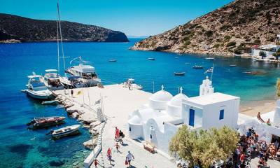 Conde Nast Traveler: &Eta; &Sigma;ί&phi;&nu;&omicron;&sigmaf; &sigma;&tau;&omicron;&upsilon;&sigmaf; &pi;&iota;&omicron; &phi;&omega;&tau;&omicron;&gamma;&epsilon;&nu;&epsilon;ί&sigmaf; &pi;&rho;&omicron;&omicron;&rho;&iota;&sigma;&mu;&omicron;ύ&sigmaf; &tau;&omicron;&upsilon; &kappa;ό&sigma;&mu;&omicron;&upsilon;