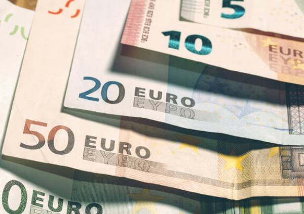 &Tau;&iota; &kappa;&alpha;&tau;&alpha;&beta;ά&lambda;&lambda;&epsilon;&tau;&alpha;&iota; &alpha;&pi;ό e-&Epsilon;&Phi;&Kappa;&Alpha; &kappa;&alpha;&iota; &Delta;&Upsilon;&Pi;&Alpha; &gamma;&iota;&alpha; &tau;&eta;&nu; &pi;&epsilon;&rho;ί&omicron;&delta;&omicron; 24-28 &Omicron;&kappa;&tau;&omega;&beta;&rho;ί&omicron;&upsilon;