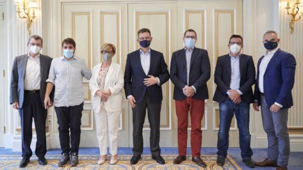 &Sigma;&upsilon;&nu;ά&nu;&tau;&eta;&sigma;&eta; &tau;&omicron;&upsilon; Ά&lambda;&mu;&pi;&epsilon;&rho;&tau; &Mu;&pi;&omicron;&upsilon;&rho;&lambda;ά &mu;&epsilon; &tau;&eta;&nu; Έ&nu;&omega;&sigma;&eta; &Alpha;&sigma;&theta;&epsilon;&nu;ώ&nu; &Epsilon;&lambda;&lambda;ά&delta;&alpha;&sigmaf;
