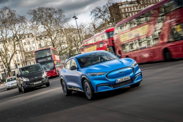 Ford: &Eta; &eta;&lambda;&epsilon;&kappa;&tau;&rho;&iota;&kappa;ή Mustang Mach-E έ&phi;&theta;&alpha;&sigma;&epsilon; &sigma;&tau;&eta;&nu; &Epsilon;&upsilon;&rho;ώ&pi;&eta;