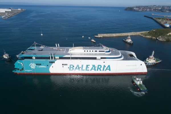 Bale&agrave;ria launches an innovative fast ferry, the first in the world with natural gas internal combustion engines