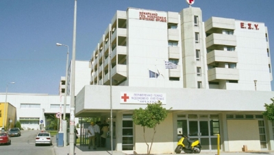 &Gamma;&iota;&alpha;&tau;&rho;ό&sigmaf; &pi;ή&delta;&eta;&xi;&epsilon; &sigma;&tau;&omicron; &kappa;&epsilon;&nu;ό &alpha;&pi;ό &mu;&pi;&alpha;&lambda;&kappa;ό&nu;&iota; &tau;&omicron;&upsilon; 3&omicron;&upsilon; &sigma;&tau;&omicron; &Theta;&rho;&iota;ά&sigma;&iota;&omicron;