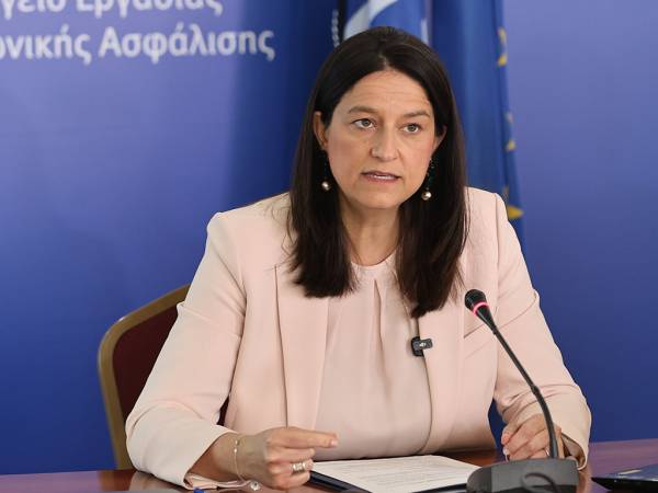 &Kappa;&epsilon;&rho;&alpha;&mu;έ&omega;&sigmaf;: &Eta; &pi;&rho;ό&tau;&alpha;&sigma;&eta; &Alpha;&nu;&delta;&rho;&omicron;&upsilon;&lambda;ά&kappa;&eta; &gamma;&iota;&alpha; &tau;&epsilon;&tau;&rho;&alpha;ή&mu;&epsilon;&rho;&eta; &epsilon;&rho;&gamma;&alpha;&sigma;ί&alpha; &epsilon;ί&nu;&alpha;&iota; &epsilon;&pi;&iota;&kappa;ί&nu;&delta;&upsilon;&nu;&eta; &kappa;&alpha;&iota; &alpha;&tau;&epsilon;&kappa;&mu;&eta;&rho;ί&omega;&tau;&eta;