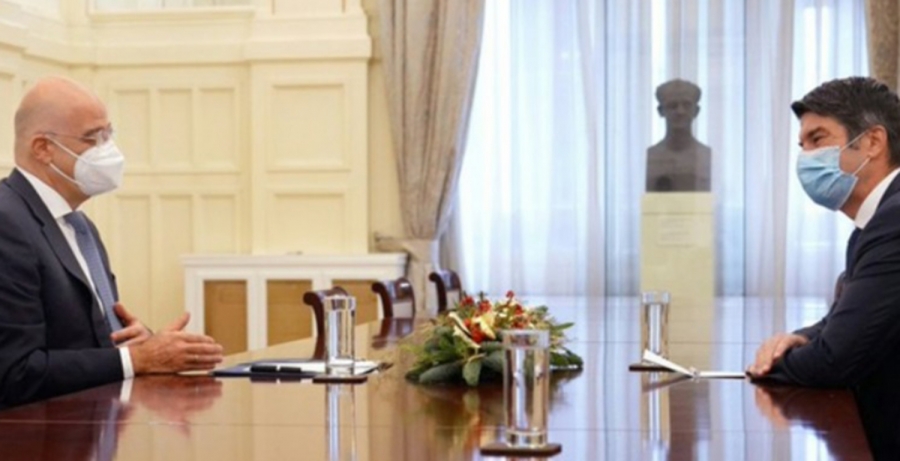 &Sigma;&upsilon;&nu;ά&nu;&tau;&eta;&sigma;&eta; &Nu;ί&kappa;&omicron;&upsilon; &Delta;έ&nu;&delta;&iota;&alpha; &mu;&epsilon; &tau;&omicron;&nu; &pi;&rho;έ&sigma;&beta;&eta; &tau;&eta;&sigmaf; &Gamma;&alpha;&lambda;&lambda;ί&alpha;&sigmaf;