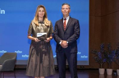Eurobank: &laquo;&Kappa;&omicron;&rho;&upsilon;&phi;&alpha;ί&omicron;&sigmaf; &Epsilon;&rho;&gamma;&omicron;&delta;ό&tau;&eta;&sigmaf; &Epsilon;&lambda;&lambda;ή&nu;&omega;&nu; &alpha;&pi;ό &tau;&omicron; &Epsilon;&xi;&omega;&tau;&epsilon;&rho;&iota;&kappa;ό&raquo; &alpha;&pi;&omicron; &tau;&omicron; &Epsilon;&lambda;&lambda;&eta;&nu;&iota;&sigma;&mu;ό&sigmaf; &Epsilon;&nu; &Delta;&rho;ά&sigma;&epsilon;&iota; &ndash; BrainReGain