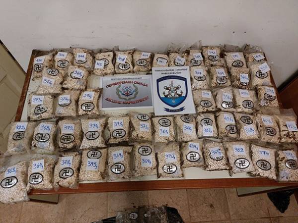 &Chi;&iota;&lambda;&iota;ά&delta;&epsilon;&sigmaf; &nu;&alpha;&rho;&kappa;&omega;&tau;&iota;&kappa;ά &chi;ά&pi;&iota;&alpha; &mu;&epsilon; &sigma;&beta;ά&sigma;&tau;&iota;&kappa;&epsilon;&sigmaf; &xi;&epsilon;&beta;&rho;ά&sigma;&tau;&eta;&kappa;&alpha;&nu; &sigma;&epsilon; &pi;&alpha;&rho;&alpha;&lambda;ί&epsilon;&sigmaf; &tau;&eta;&sigmaf; &Rho;ό&delta;&omicron;&upsilon; &kappa;&alpha;&iota; &tau;&eta;&sigmaf; &Mu;&epsilon;&gamma;ί&sigma;&tau;&eta;&sigmaf;