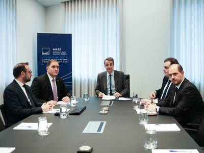 &Mu;&eta;&tau;&sigma;&omicron;&tau;ά&kappa;&eta;&sigmaf;: &Mu;&pi;&alpha;ί&nu;&epsilon;&iota; &epsilon;&pi;&iota;&tau;έ&lambda;&omicron;&upsilon;&sigmaf; &mu;&iota;&alpha; &tau;ά&xi;&eta; &sigma;&tau;&eta; &delta;&iota;&alpha;&delta;&iota;&kappa;&alpha;&sigma;ί&alpha; &upsilon;&pi;&omicron;&beta;&omicron;&lambda;ή&sigmaf; &tau;&omega;&nu; &phi;&omicron;&rho;&omicron;&lambda;&omicron;&gamma;&iota;&kappa;ώ&nu; &delta;&eta;&lambda;ώ&sigma;&epsilon;&omega;&nu; - Έ&kappa;&pi;&tau;&omega;&sigma;&eta; 4% &gamma;&iota;&alpha; &delta;ή&lambda;&omega;&sigma;&eta; έ&omega;&sigmaf; &tau;&iota;&sigmaf; 30/4
