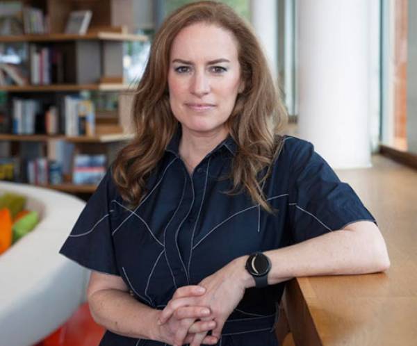 &Eta; Debbie Weinstein &nu;έ&alpha; &Pi;&rho;ό&epsilon;&delta;&rho;&omicron;&sigmaf; &tau;&eta;&sigmaf; Google &gamma;&iota;&alpha; &Epsilon;&upsilon;&rho;ώ&pi;&eta;, &Mu;έ&sigma;&eta; &Alpha;&nu;&alpha;&tau;&omicron;&lambda;ή &kappa;&alpha;&iota; &Alpha;&phi;&rho;&iota;&kappa;ή