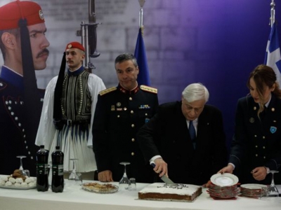 &Pi;&tau;&Delta;: &laquo;&Epsilon;ί&mu;&alpha;&sigma;&tau;&epsilon; έ&tau;&omicron;&iota;&mu;&omicron;&iota; &nu;&alpha; &alpha;&nu;&tau;&iota;&mu;&epsilon;&tau;&omega;&pi;ί&sigma;&omicron;&upsilon;&mu;&epsilon; &omicron;&pi;&omicron;&iota;&alpha;&delta;ή&pi;&omicron;&tau;&epsilon; &alpha;&pi;&epsilon;&iota;&lambda;ή &epsilon;&nu;&alpha;&nu;&tau;ί&omicron;&nu; &tau;&eta;&sigmaf; &pi;&alpha;&tau;&rho;ί&delta;&alpha;&sigmaf; &mu;&alpha;&sigmaf;&raquo;