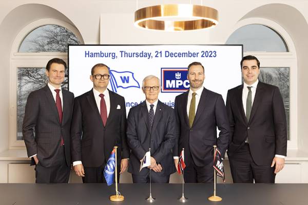 &Eta; Wilhelmsen &kappa;&alpha;&iota; &eta; MPC Capital &epsilon;&xi;&alpha;&gamma;&omicron;&rho;ά&zeta;&omicron;&upsilon;&nu; &tau;&eta;&nu; &epsilon;&tau;&alpha;&iota;&rho;&epsilon;ί&alpha; &delta;&iota;&alpha;&chi;&epsilon;ί&rho;&iota;&sigma;&eta;&sigmaf; &pi;&lambda;&omicron;ί&omega;&nu; Zeaborn &mu;&epsilon; έ&delta;&rho;&alpha; &tau;&omicron; &Alpha;&mu;&beta;&omicron;ύ&rho;&gamma;&omicron;