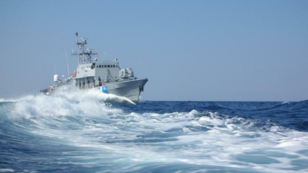 &Epsilon;&lambda;&alpha;&phi;&rho;ά &pi;&rho;ό&sigma;&kappa;&rho;&omicron;&upsilon;&sigma;&eta; &phi;&omicron;&rho;&tau;&eta;&gamma;ώ&nu; &pi;&lambda;&omicron;ί&omega;&nu; &sigma;&tau;&omicron; &lambda;&iota;&mu;ά&nu;&iota; &tau;&eta;&sigmaf; &Theta;&epsilon;&sigma;&sigma;&alpha;&lambda;&omicron;&nu;ί&kappa;&eta;&sigmaf;