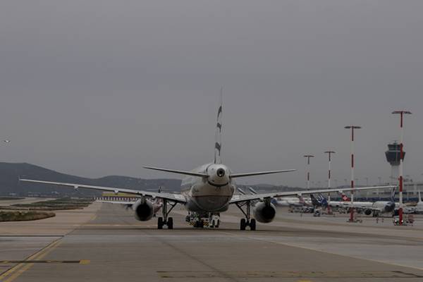 Ά&nu;&omicron;&delta;&omicron;&sigmaf; 12,8% &sigma;&tau;&iota;&sigmaf; &delta;&iota;&epsilon;&theta;&nu;&epsilon;ί&sigmaf; &alpha;&epsilon;&rho;&omicron;&pi;&omicron;&rho;&iota;&kappa;έ&sigmaf; &alpha;&phi;ί&xi;&epsilon;&iota;&sigmaf; &sigma;&tau;&eta;&nu; &Epsilon;&lambda;&lambda;ά&delta;&alpha; &sigma;&tau;&omicron; &pi;&epsilon;&nu;&tau;ά&mu;&eta;&nu;&omicron; &tau;&omicron;&upsilon; 2024