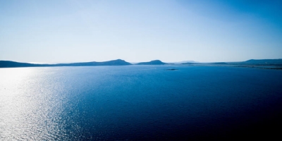 &Mu;&epsilon; &alpha;&nu;&tau;&iota;-Navtex &alpha;&pi;&alpha;&nu;&tau;ά &eta; &Epsilon;&lambda;&lambda;ά&delta;&alpha; &sigma;&tau;&eta; &nu;έ&alpha; &tau;&omicron;&upsilon;&rho;&kappa;&iota;&kappa;ή Navtex &tau;&omicron;&upsilon; Oruc Reis &alpha;&nu;&omicron;&iota;&chi;&tau;ά &tau;&eta;&sigmaf; &Rho;ό&delta;&omicron;&upsilon;