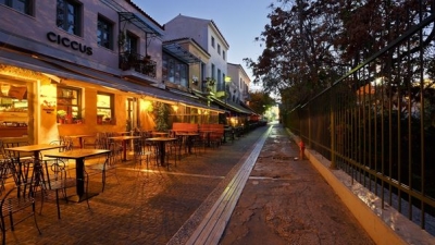 &Delta;ή&mu;&omicron;&sigmaf; &Alpha;&theta;&eta;&nu;&alpha;ί&omega;&nu;: &Pi;&omicron;&iota;&omicron;&iota; &mu;&epsilon;&gamma;ά&lambda;&omicron;&iota; &kappa;&epsilon;&nu;&tau;&rho;&iota;&kappa;&omicron;ί &delta;&rho;ό&mu;&omicron;&iota; &pi;&epsilon;&zeta;&omicron;&delta;&rho;&omicron;&mu;&omicron;ύ&nu;&tau;&alpha;&iota;
