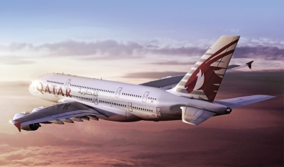 &Mu;&epsilon; &tau;&rho;&epsilon;&iota;&sigmaf; &pi;&tau;ή&sigma;&epsilon;&iota;&sigmaf; &tau;&eta;&nu; &epsilon;&beta;&delta;&omicron;&mu;ά&delta;&alpha; &eta; Qatar Airways &sigma;&tau;&eta; &Mu;ύ&kappa;&omicron;&nu;&omicron;