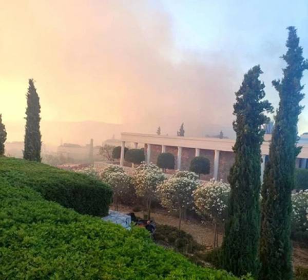 Grivalia Hospitality: &Sigma;ύ&nu;&tau;&omicron;&mu;&alpha; &eta; &epsilon;&pi;&alpha;&nu;&alpha;&lambda;&epsilon;&iota;&tau;&omicron;&upsilon;&rho;&gamma;ί&alpha; &tau;&omicron;&upsilon; Amanzoe