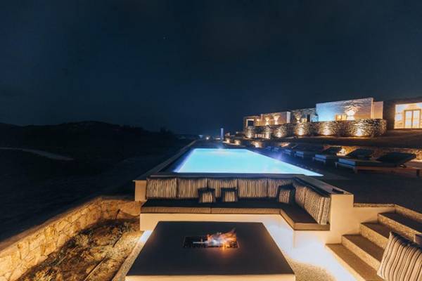 &Tau;&alpha; Aria Hotels &pi;&alpha;&rho;&omicron;&upsilon;&sigma;&iota;ά&zeta;&omicron;&upsilon;&nu; &tau;&omicron; Ventus di Milo &sigma;&tau;&eta; &Mu;ή&lambda;&omicron;