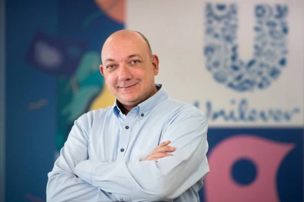 Unilever: &Omicron; &Delta;&eta;&mu;ή&tau;&rho;&eta;&sigmaf; &Mu;&alpha;&gamma;&gamma;&iota;ώ&rho;&omicron;&sigmaf; &alpha;&nu;&alpha;&lambda;&alpha;&mu;&beta;ά&nu;&epsilon;&iota; Head of South East Europe