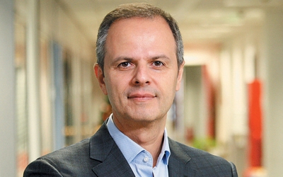 Public-MediaMarkt: &Alpha;&pi;&omicron;&chi;&omega;&rho;&epsilon;ί &omicron; CEO &Chi;&rho;ή&sigma;&tau;&omicron;&sigmaf; &Kappa;&alpha;&lambda;&omicron;&gamma;&epsilon;&rho;ά&kappa;&eta;&sigmaf;