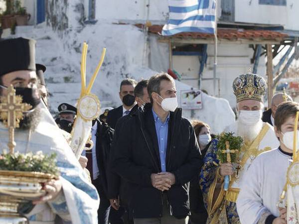 &Sigma;&tau;&omicron;&nu; Ά&gamma;&iota;&omicron; &Epsilon;&upsilon;&sigma;&tau;&rho;ά&tau;&iota;&omicron; &pi;&alpha;&rho;&alpha;&kappa;&omicron;&lambda;&omicron;ύ&theta;&eta;&sigma;&epsilon; &tau;&omicron;&nu; &Alpha;&gamma;&iota;&alpha;&sigma;&mu;ό &tau;&omega;&nu; &Upsilon;&delta;ά&tau;&omega;&nu; &omicron; &pi;&rho;&omega;&theta;&upsilon;&pi;&omicron;&upsilon;&rho;&gamma;ό&sigmaf;
