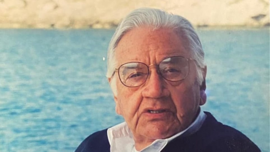 &Pi;έ&theta;&alpha;&nu;&epsilon; &omicron; &Nu;ί&kappa;&omicron;&sigmaf; &Pi;ά&lambda;&lambda;&eta;&sigmaf;, &sigma;ύ&zeta;&upsilon;&gamma;&omicron;&sigmaf; &tau;&eta;&sigmaf; &Phi;ά&nu;&eta;&sigmaf; &Pi;&epsilon;&tau;&rho;&alpha;&lambda;&iota;ά