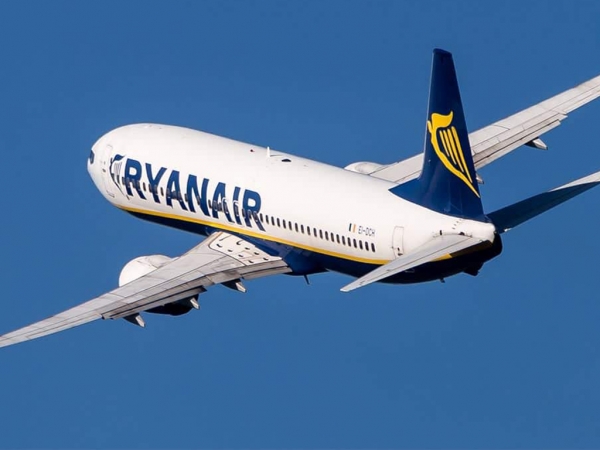 Ryanair: &Nu;έ&epsilon;&sigmaf; &sigma;&upsilon;&nu;&delta;έ&sigma;&epsilon;&iota;&sigmaf; &tau;&eta;&sigmaf; &Iota;&tau;&alpha;&lambda;ί&alpha;&sigmaf; &mu;&epsilon; &Sigma;&alpha;&nu;&tau;&omicron;&rho;ί&nu;&eta;, &Kappa;έ&rho;&kappa;&upsilon;&rho;&alpha; &kappa;&alpha;&iota; &Mu;ύ&kappa;&omicron;&nu;&omicron;