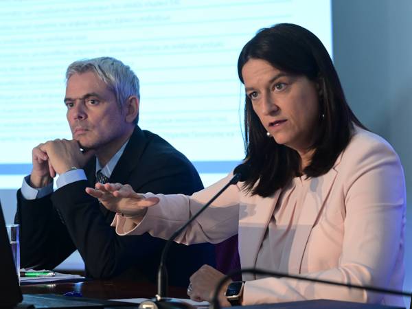 &Nu;έ&omicron; &epsilon;&rho;&gamma;&alpha;&sigma;&iota;&alpha;&kappa;ό &nu;&omicron;&mu;&omicron;&sigma;&chi;έ&delta;&iota;&omicron;: &Alpha;&lambda;&lambda;&alpha;&gamma;έ&sigmaf; &sigma;&epsilon; &chi;&rho;ό&nu;&omicron; &epsilon;&rho;&gamma;&alpha;&sigma;ί&alpha;&sigmaf;, &upsilon;&pi;&epsilon;&rho;&omega;&rho;ί&epsilon;&sigmaf; &kappa;&alpha;&iota; &pi;&rho;&omicron;&sigma;&lambda;ή&psi;&epsilon;&iota;&sigmaf;