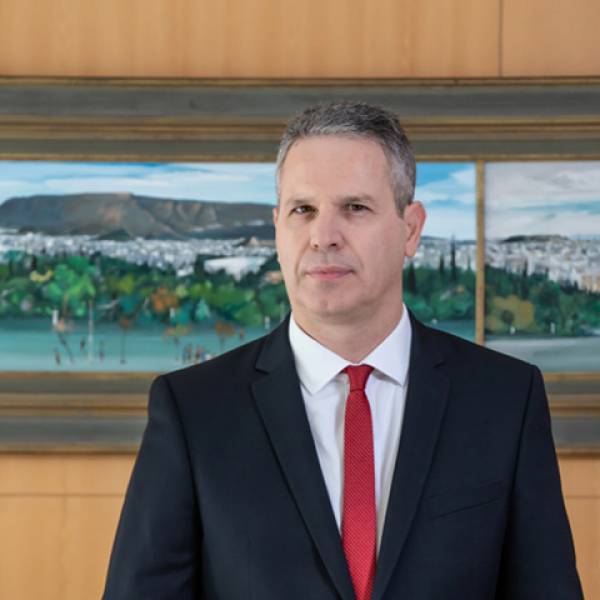 &Alpha;&nu;. &Pi;&epsilon;&tau;&rho;ί&delta;&eta;&sigmaf; (&Epsilon;urobank): H &Tau;&epsilon;&chi;&nu;&eta;&tau;ή &Nu;&omicron;&eta;&mu;&omicron;&sigma;ύ&nu;&eta; &epsilon;&iota;&sigma;έ&rho;&chi;&epsilon;&tau;&alpha;&iota; &delta;&upsilon;&nu;&alpha;&mu;&iota;&kappa;ά &sigma;&tau;&omicron;&nu; &kappa;ό&sigma;&mu;&omicron; &tau;&eta;&sigmaf; &tau;&rho;&alpha;&pi;&epsilon;&zeta;&iota;&kappa;ή&sigmaf;