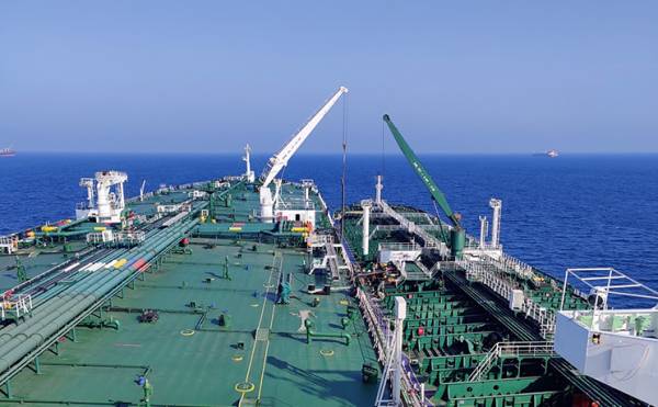 DYNAMARINe: &Omicron;&iota; &kappa;&upsilon;&rho;ώ&sigma;&epsilon;&iota;&sigmaf; &epsilon;&pi;&eta;&rho;&epsilon;ά&zeta;&omicron;&upsilon;&nu; &tau;&eta;&nu; &alpha;&sigma;&phi;ά&lambda;&epsilon;&iota;&alpha; &tau;&omega;&nu; &lambda;&epsilon;&iota;&tau;&omicron;&upsilon;&rho;&gamma;&iota;ώ&nu; STS