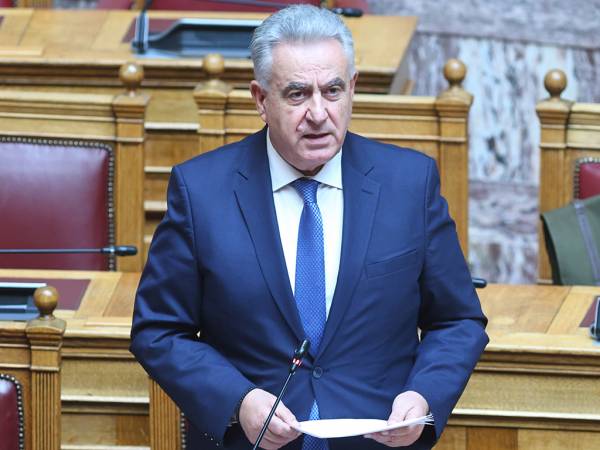 &Alpha;&theta;. &Kappa;&alpha;&beta;&beta;&alpha;&delta;ά&sigmaf; &sigma;&tau;&eta; &Beta;&omicron;&upsilon;&lambda;ή: &Pi;ά&nu;&omega; &alpha;&pi;ό 213 &epsilon;&kappa;&alpha;&tau;. &epsilon;&upsilon;&rho;ώ &gamma;&iota;&alpha; &tau;&eta; &sigma;&tau;ή&rho;&iota;&xi;&eta; &tau;&omega;&nu; &kappa;&tau;&eta;&nu;&omicron;&tau;&rho;ό&phi;&omega;&nu; &pi;&omicron;&upsilon; &epsilon;&pi;&lambda;ή&gamma;&eta;&sigma;&alpha;&nu; &alpha;&pi;ό &zeta;&omega;&omicron;&nu;ό&sigma;&omicron;&upsilon;&sigmaf;