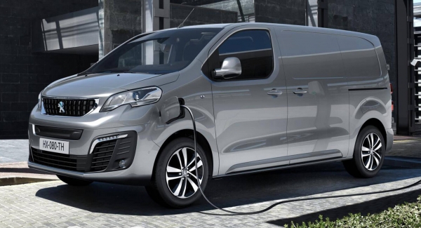 &Tau;&omicron; Peugeot e-EXPERT &alpha;&nu;&alpha;&delta;&epsilon;ί&chi;&theta;&eta;&kappa;&epsilon; International Van Of The Year 2021