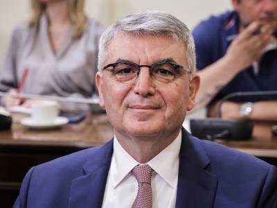 &Tau;&sigma;&alpha;&kappa;&lambda;ό&gamma;&lambda;&omicron;&upsilon;: &Mu;έ&chi;&rho;&iota; &tau;&omicron; &tau;έ&lambda;&omicron;&sigmaf; &tau;&omicron;&upsilon; έ&tau;&omicron;&upsilon;&sigmaf; &tau;&omicron; &pi;ό&rho;&iota;&sigma;&mu;&alpha; &gamma;&iota;&alpha; &tau;&omicron;&nu; &nu;έ&omicron; &delta;&epsilon;ί&kappa;&tau;&eta; &mu;&iota;&sigma;&theta;ώ&nu;