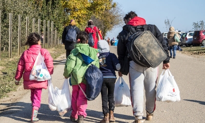 &Mu;&epsilon; &pi;&alpha;&nu;&epsilon;&lambda;&lambda;&alpha;&delta;&iota;&kappa;έ&sigmaf; &epsilon;&xi;&epsilon;&tau;ά&sigma;&epsilon;&iota;&sigmaf; &eta; &chi;&omicron;&rho;ή&gamma;&eta;&sigma;&eta; &tau;&eta;&sigmaf; &epsilon;&lambda;&lambda;&eta;&nu;&iota;&kappa;ή&sigmaf; &iota;&theta;&alpha;&gamma;έ&nu;&epsilon;&iota;&alpha;&sigmaf; &sigma;&epsilon; &mu;&epsilon;&tau;&alpha;&nu;ά&sigma;&tau;&epsilon;&sigmaf;