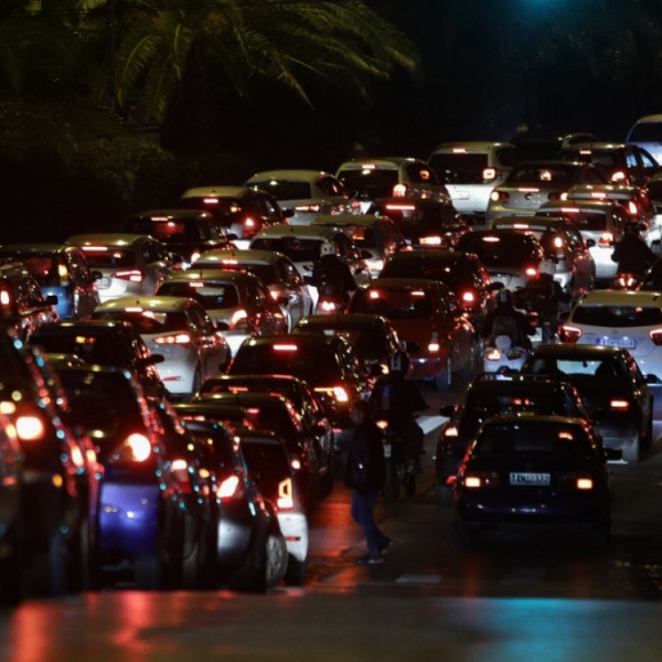 Έ&phi;&upsilon;&gamma;&alpha;&nu; &alpha;&pi;ό &tau;&eta;&nu; &Alpha;&tau;&tau;&iota;&kappa;ή 154.621 &omicron;&chi;ή&mu;&alpha;&tau;&alpha; &sigma;&epsilon; &tau;&rho;&epsilon;&iota;&sigmaf; &eta;&mu;έ&rho;&epsilon;&sigmaf;