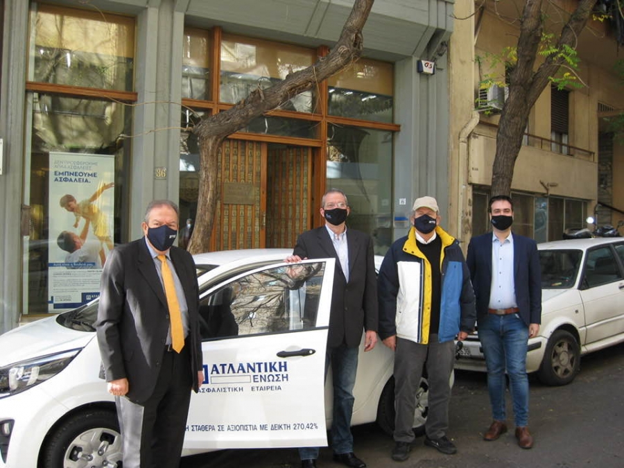 &Eta; Vester &beta;&rho;&alpha;&beta;&epsilon;ύ&epsilon;&tau;&alpha;&iota; &alpha;&pi;ό &tau;&eta;&nu; &Alpha;&tau;&lambda;&alpha;&nu;&tau;&iota;&kappa;ή Έ&nu;&omega;&sigma;&eta;