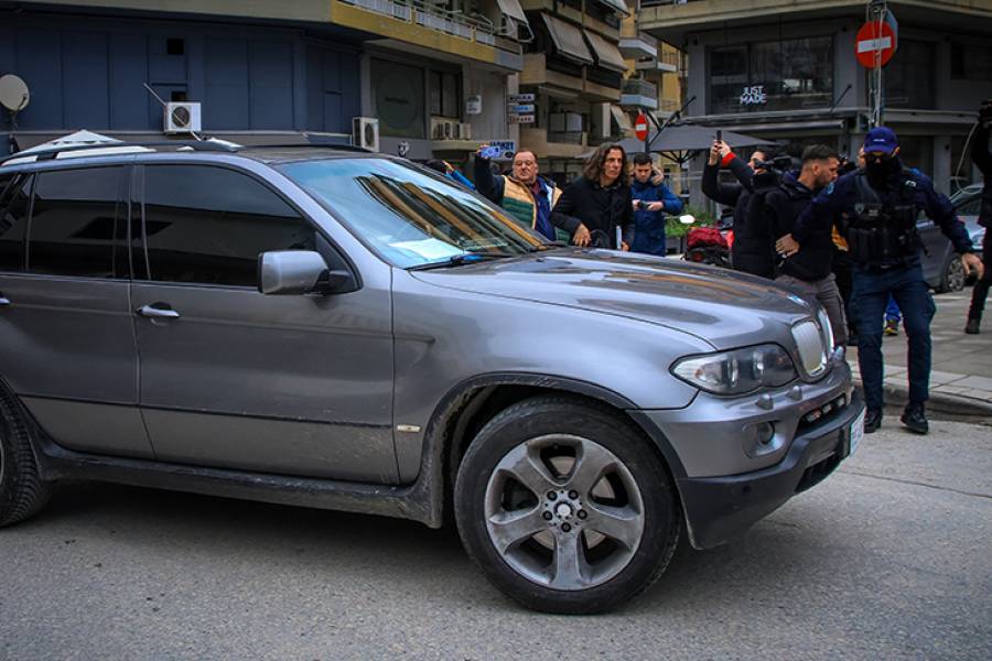 &laquo;&Beta;&iota;&omicron;&lambda;ά&nu;&tau;&alpha;&raquo;: &Epsilon;&lambda;&epsilon;ύ&theta;&epsilon;&rho;&omicron;&iota; &omicron; &iota;&delta;&iota;&omicron;&kappa;&tau;ή&tau;&eta;&sigmaf; &kappa;&alpha;&iota; &tau;&alpha; &delta;ύ&omicron; &sigma;&tau;&epsilon;&lambda;έ&chi;&eta;
