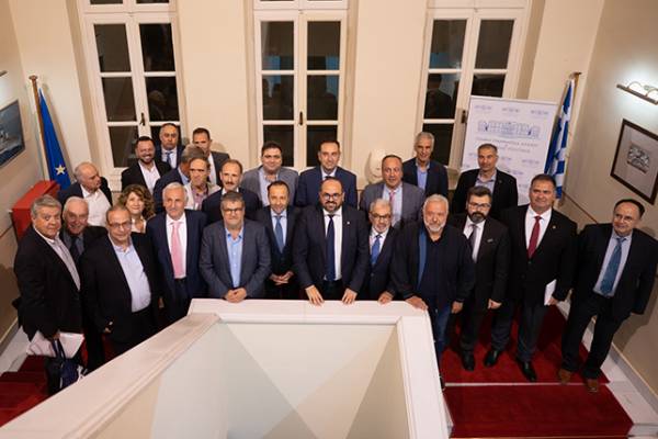 &laquo;&Beta;&alpha;&rho;ό&mu;&epsilon;&tau;&rho;&omicron; &Nu;&eta;&sigma;&iota;&omega;&tau;&iota;&kappa;ή&sigmaf; &Epsilon;&pi;&iota;&chi;&epsilon;&iota;&rho;&eta;&mu;&alpha;&tau;&iota;&kappa;ό&tau;&eta;&tau;&alpha;&sigmaf;&raquo; - Έ&rho;&epsilon;&upsilon;&nu;&alpha; &tau;&eta;&sigmaf; &Gamma;&epsilon;&nu;. &Gamma;&rho;&alpha;&mu;&mu;&alpha;&tau;&epsilon;ί&alpha;&sigmaf; &Alpha;&iota;&gamma;&alpha;ί&omicron;&upsilon; &kappa;&alpha;&iota; &Nu;&eta;&sigma;&iota;&omega;&tau;&iota;&kappa;ή&sigmaf; &Pi;&omicron;&lambda;&iota;&tau;&iota;&kappa;ή&sigmaf; &gamma;&iota;&alpha; &tau;&omicron; &nu;&eta;&sigma;&iota;&omega;&tau;&iota;&kappa;ό &epsilon;&pi;&iota;&chi;&epsilon;&iota;&rho;&epsilon;ί&nu;