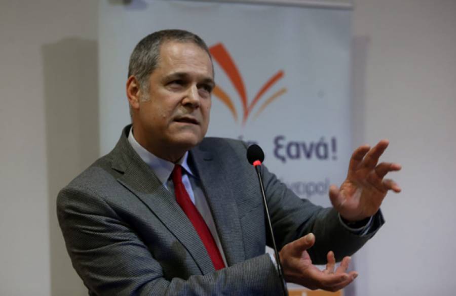 &Theta;. &Tau;&zeta;ή&mu;&epsilon;&rho;&omicron;&sigmaf;: &laquo;&Omicron; &pi;&omicron;&lambda;&iota;&tau;&iota;&kappa;ό&sigmaf; &mu;&omicron;&upsilon; &kappa;ύ&kappa;&lambda;&omicron;&sigmaf; &kappa;&lambda;&epsilon;ί&nu;&epsilon;&iota; &epsilon;&delta;ώ&raquo;