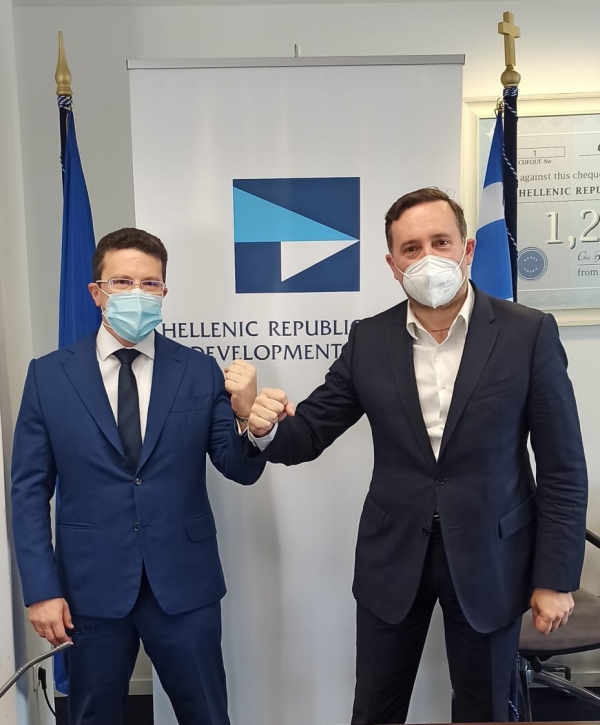 &Sigma;&upsilon;&nu;ά&nu;&tau;&eta;&sigma;&eta; &tau;&omicron;&upsilon; &Epsilon;&pi;&iota;&kappa;&epsilon;&phi;&alpha;&lambda;ή&sigmaf; &tau;&omicron;&upsilon; &Tau;&Alpha;&Iota;&Pi;&Epsilon;&Delta;, &Rho;. &Lambda;&alpha;&mu;&pi;ί&rho;&eta;, &mu;&epsilon; &tau;&omicron;&nu; &Delta;ή&mu;&alpha;&rho;&chi;&omicron; &Alpha;&lambda;&epsilon;&xi;&alpha;&nu;&delta;&rho;&omicron;ύ&pi;&omicron;&lambda;&eta;&sigmaf; &Gamma;. &Zeta;&alpha;&mu;&pi;&omicron;ύ&kappa;&eta;