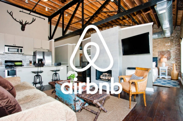 Airbnb: &Mu;&epsilon;&rho;&iota;&kappa;ή &alpha;&pi;&omicron;&zeta;&eta;&mu;ί&omega;&sigma;&eta; &tau;&omega;&nu; &pi;&epsilon;&lambda;&alpha;&tau;ώ&nu; &tau;&eta;&sigmaf; &pi;&alpha;&gamma;&kappa;&omicron;&sigma;&mu;ί&omega;&sigmaf;