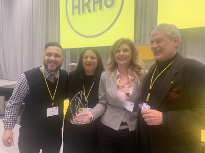 &Tau;&omicron; ARAG Award International &gamma;&iota;&alpha; 2&eta; &phi;&omicron;&rho;ά &sigma;&tau;&eta;&nu; &Epsilon;&lambda;&lambda;ά&delta;&alpha;