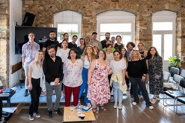 Social Hackathons: &Omicron;&lambda;&omicron;&kappa;&lambda;&eta;&rho;ώ&theta;&eta;&kappa;&epsilon; &eta; &sigma;&upsilon;&nu;&alpha;&rho;&pi;&alpha;&sigma;&tau;&iota;&kappa;ή &delta;&iota;&omicron;&rho;&gamma;ά&nu;&omega;&sigma;&eta; &kappa;&alpha;&iota;&nu;&omicron;&tau;&omicron;&mu;ί&alpha;&sigmaf; &kappa;&alpha;&iota; &sigma;&upsilon;&nu;&epsilon;&rho;&gamma;&alpha;&sigma;ί&alpha;&sigmaf; &mu;&epsilon; &tau;&rho;&epsilon;&iota;&sigmaf; &nu;&iota;&kappa;ή&tau;&rho;&iota;&epsilon;&sigmaf; &kappa;&omicron;&iota;&nu;&omega;&nu;&iota;&kappa;έ&sigmaf; &epsilon;&pi;&iota;&chi;&epsilon;&iota;&rho;ή&sigma;&epsilon;&iota;&sigmaf;