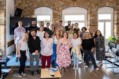 Social Hackathons: &Omicron;&lambda;&omicron;&kappa;&lambda;&eta;&rho;ώ&theta;&eta;&kappa;&epsilon; &eta; &sigma;&upsilon;&nu;&alpha;&rho;&pi;&alpha;&sigma;&tau;&iota;&kappa;ή &delta;&iota;&omicron;&rho;&gamma;ά&nu;&omega;&sigma;&eta; &kappa;&alpha;&iota;&nu;&omicron;&tau;&omicron;&mu;ί&alpha;&sigmaf; &kappa;&alpha;&iota; &sigma;&upsilon;&nu;&epsilon;&rho;&gamma;&alpha;&sigma;ί&alpha;&sigmaf; &mu;&epsilon; &tau;&rho;&epsilon;&iota;&sigmaf; &nu;&iota;&kappa;ή&tau;&rho;&iota;&epsilon;&sigmaf; &kappa;&omicron;&iota;&nu;&omega;&nu;&iota;&kappa;έ&sigmaf; &epsilon;&pi;&iota;&chi;&epsilon;&iota;&rho;ή&sigma;&epsilon;&iota;&sigmaf;