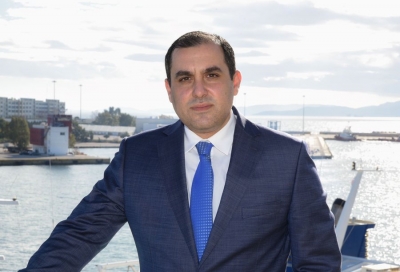 &Omicron; &Upsilon;&phi;&upsilon;&pi;&omicron;&upsilon;&rho;&gamma;ό&sigmaf; &Nu;&alpha;&upsilon;&tau;&iota;&lambda;ί&alpha;&sigmaf; &amp; &Nu;&eta;&sigma;&iota;&omega;&tau;&iota;&kappa;ή&sigmaf; &Pi;&omicron;&lambda;&iota;&tau;&iota;&kappa;ή&sigmaf; &sigma;&tau;&omicron; &pi;&lambda;&epsilon;&upsilon;&rho;ό &tau;&omega;&nu; &nu;&alpha;&upsilon;&pi;&eta;&gamma;&omicron;&epsilon;&pi;&iota;&sigma;&kappa;&epsilon;&upsilon;&alpha;&sigma;&tau;&iota;&kappa;ώ&nu; &epsilon;&pi;&iota;&chi;&epsilon;&iota;&rho;ή&sigma;&epsilon;&omega;&nu;