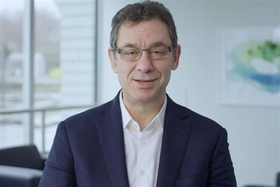 Albert Bourla (Pfizer): &Pi;&iota;&theta;&alpha;&nu;έ&sigmaf; &omicron;&iota; &mu;&epsilon;&tau;&alpha;&lambda;&lambda;ά&xi;&epsilon;&iota;&sigmaf; &pi;&omicron;&upsilon; &theta;&alpha; &alpha;&nu;&tau;&iota;&sigma;&tau;έ&kappa;&omicron;&nu;&tau;&alpha;&iota; &sigma;&tau;&alpha; &epsilon;&mu;&beta;ό&lambda;&iota;&alpha;