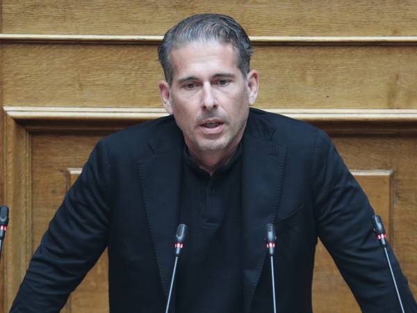 &Pi;&alpha;&rho;&alpha;&iota;&tau;ή&theta;&eta;&kappa;&epsilon; &omicron; &beta;&omicron;&upsilon;&lambda;&epsilon;&upsilon;&tau;ή&sigmaf; &tau;&eta;&sigmaf; &Pi;&lambda;&epsilon;ύ&sigma;&eta;&sigmaf; &Epsilon;&lambda;&epsilon;&upsilon;&theta;&epsilon;&rho;ί&alpha;&sigmaf; &Delta;&iota;&alpha;&mu;&alpha;&nu;&tau;ή&sigmaf; &Kappa;&alpha;&rho;&alpha;&nu;&alpha;&sigma;&tau;ά&sigma;&eta;&sigmaf; &ndash; &laquo;&Theta;έ&lambda;&omega; &nu;&alpha; &alpha;&phi;&omicron;&sigma;&iota;&omega;&theta;ώ &sigma;&tau;&omicron;&nu; &pi;&omicron;&lambda;&iota;&tau;&iota;&sigma;&mu;ό&raquo;