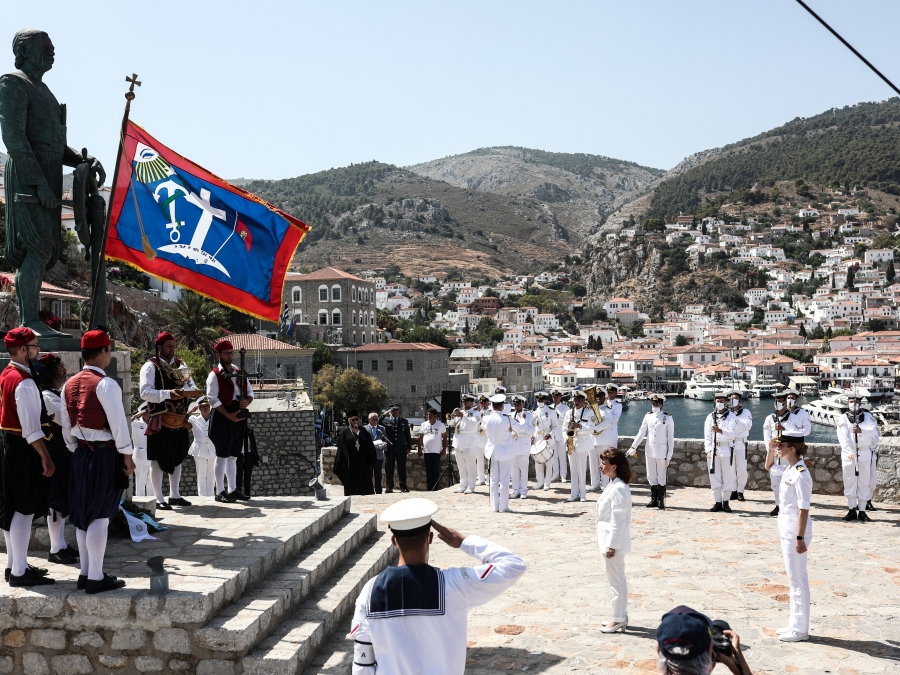 &Sigma;&tau;&eta;&nu; Ύ&delta;&rho;&alpha; &eta; &Pi;&rho;ό&epsilon;&delta;&rho;&omicron;&sigmaf; &tau;&eta;&sigmaf; &Delta;&eta;&mu;&omicron;&kappa;&rho;&alpha;&tau;ί&alpha;&sigmaf; &gamma;&iota;&alpha; &tau;&alpha; &laquo;&Mu;&iota;&alpha;&omicron;ύ&lambda;&epsilon;&iota;&alpha; 2021&raquo;